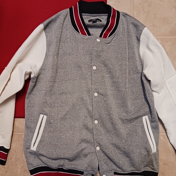 Varsity style sweater - Picture 1 of 1